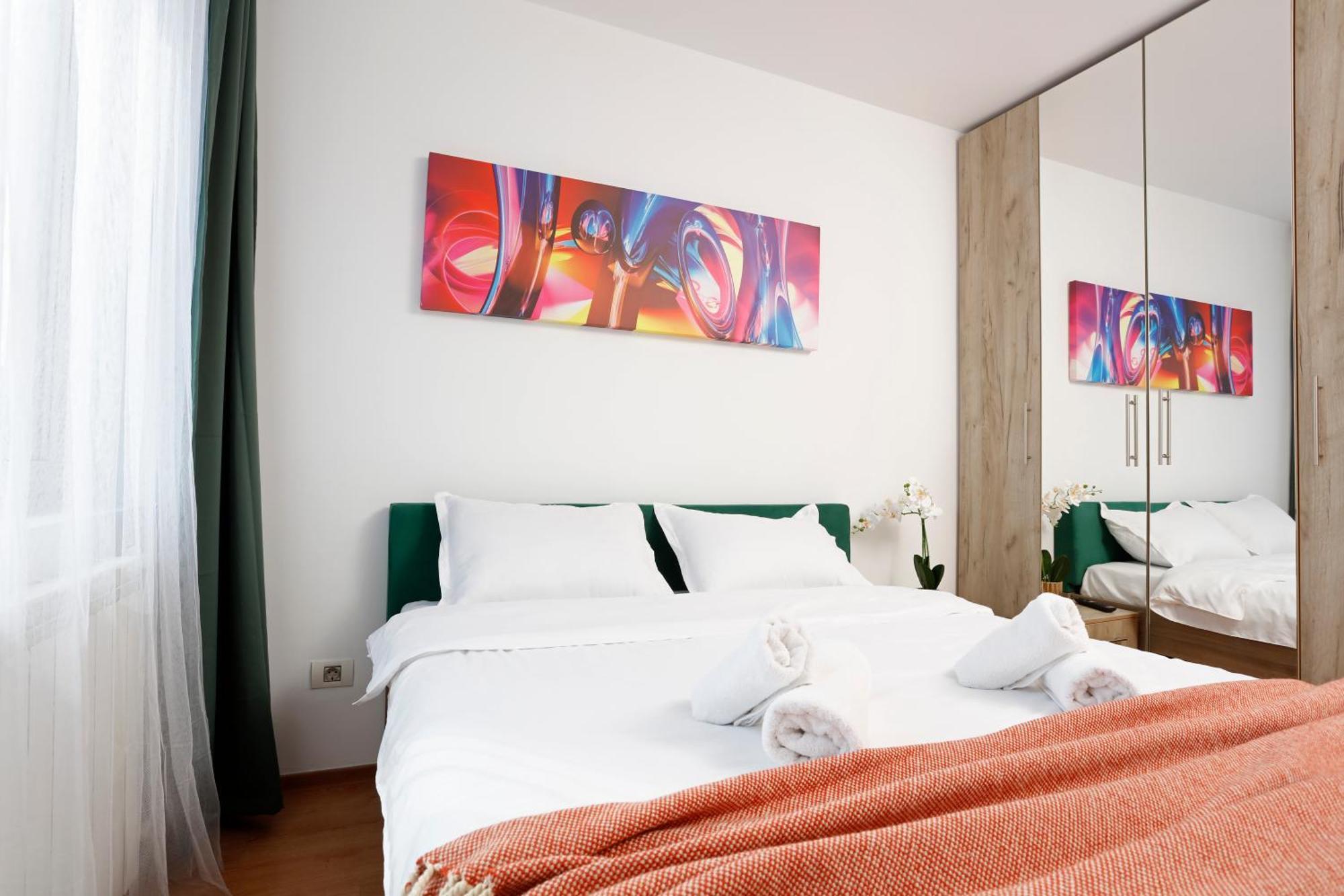 Enchanting Retreat - Historic Old Town - Pet-Friendly Haven - Steps From Unirii Bucarest Exterior foto