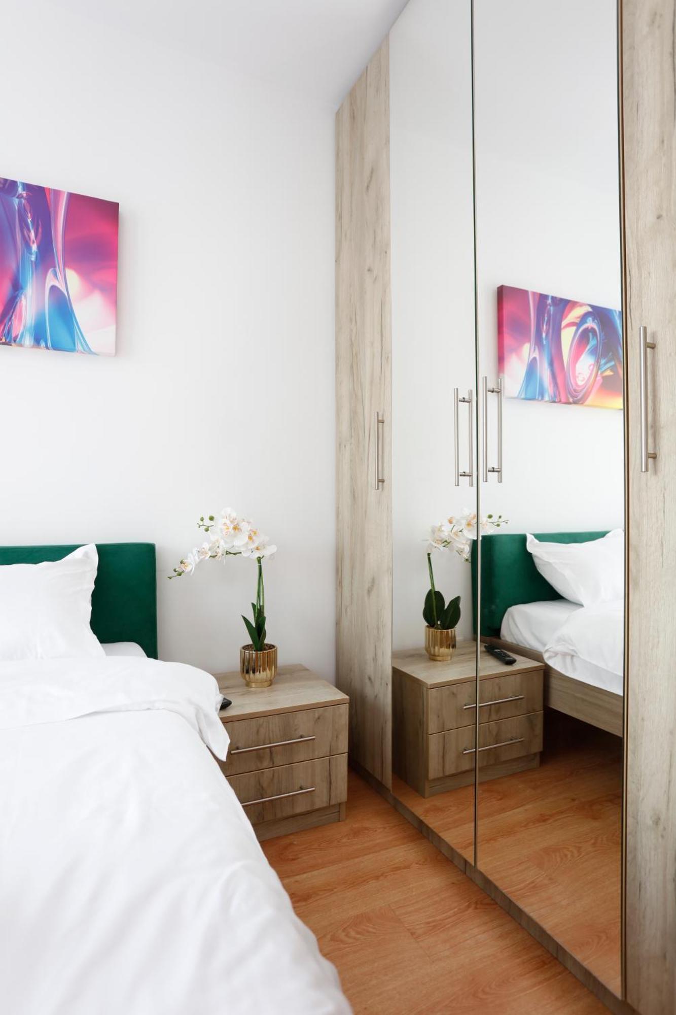 Enchanting Retreat - Historic Old Town - Pet-Friendly Haven - Steps From Unirii Bucarest Exterior foto